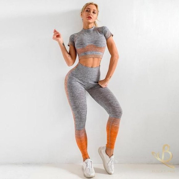 Seamless Workout Set - Picture 1 of 3